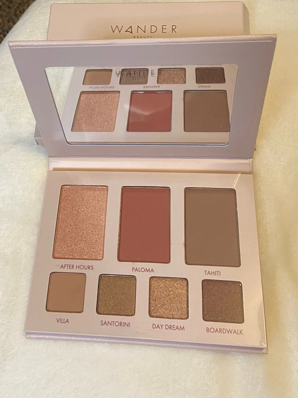 Wander Beauty compact palette